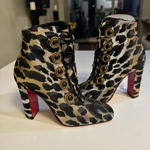 Christian Louboutin boot - size 39
